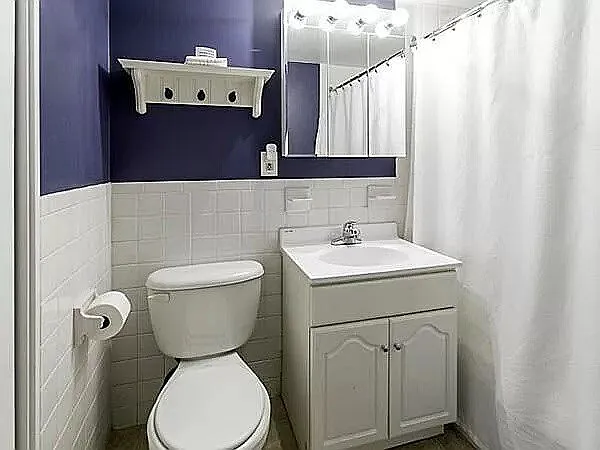 1025 Hancock St #1H — Photo 13