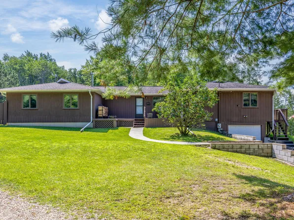 19440 Bullhead Lake Dr, Rodney, MI 49342