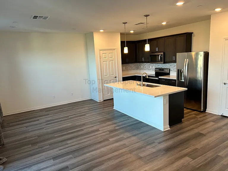 375 Fitzpatrick Rd #101 — Photo 4