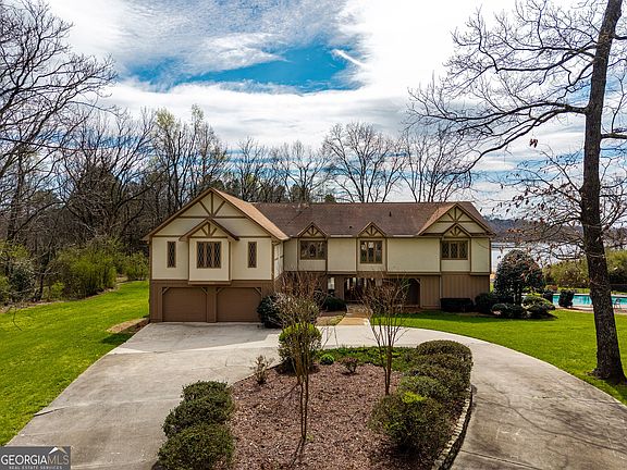 3rd image of 3421 Chestatee Rd