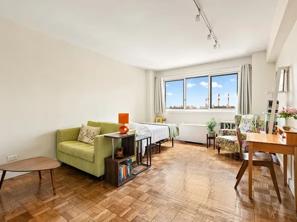 401 East 65th Street image 1 of 10