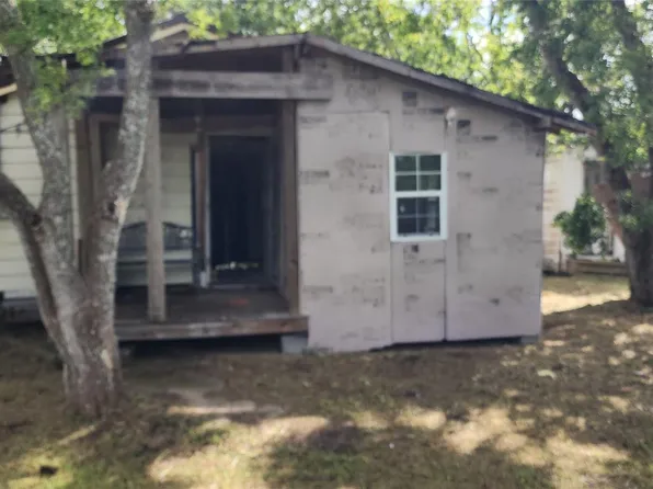 326 Market Rd, Beasley, TX 77417