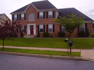 2590 Augusta Dr, Whitehall, PA 18052