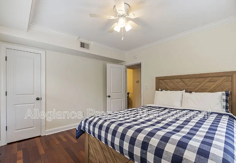 718 S Washington St #104 — Photo 16