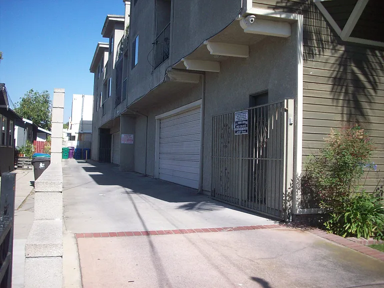 1064 Ohio Ave #C — Photo 9