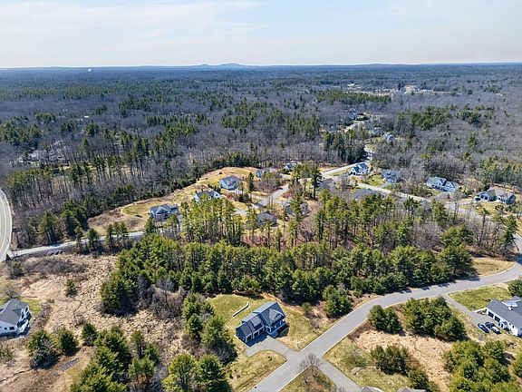 5th image of 46 Farm View Way