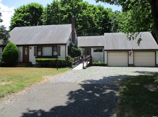 30 W Woodside Ave, Patchogue, NY 11772