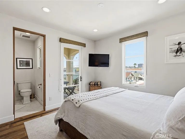 3715 Seashore Dr — Photo 19