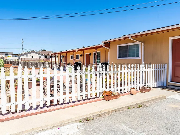 229 Hillcrest Ave #1-1-1 — Photo 5