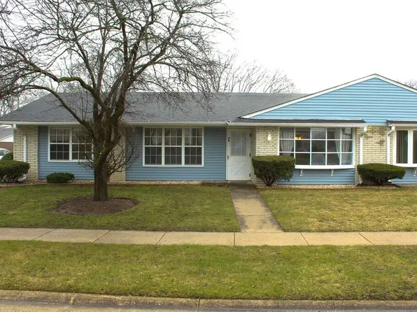 7315 Dunwood Ct #107, Fox Lake, IL 60020