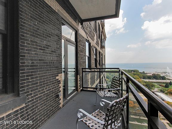 5th image of 310 S Michigan Ave Unit 1706