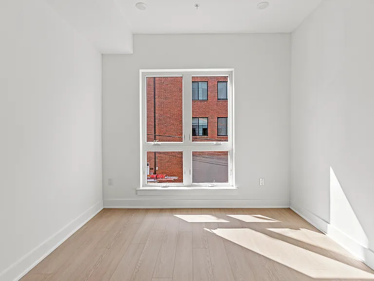 second bedroom
*photo of similar unit, exact finishes and layouts may vary*