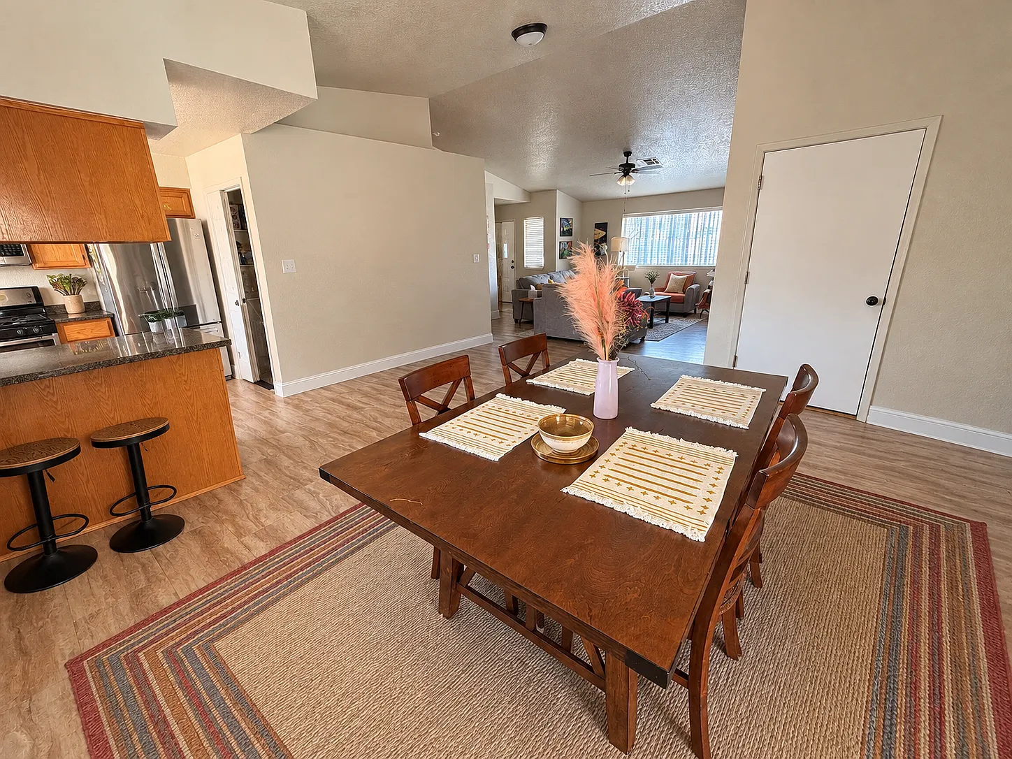 3 bed, 1500 sqft, $1,575 — Photo 3