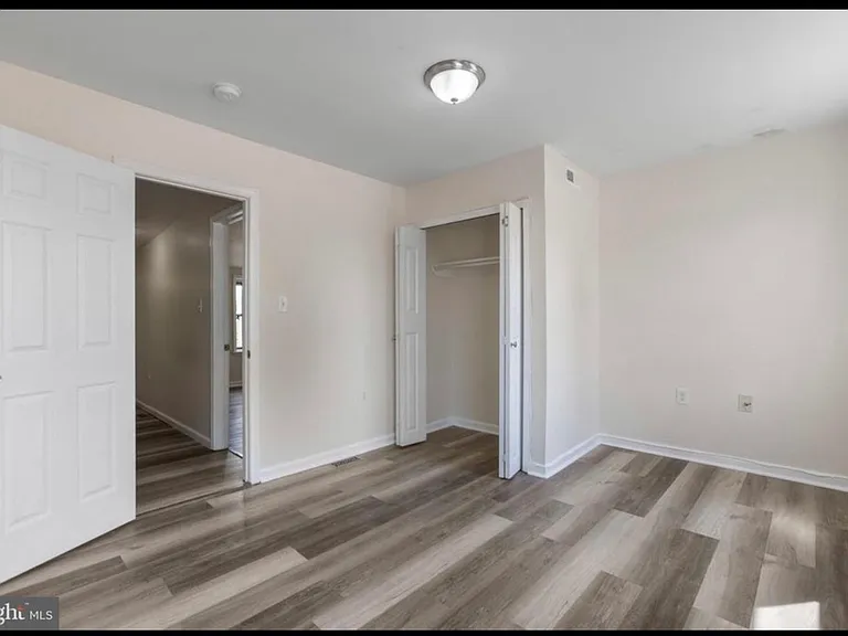2429 N 10th St #2 — Photo 9