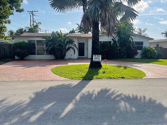2nd image of 19621 NE 18th Ct