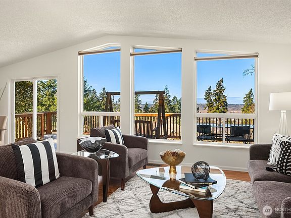 3rd image of 26505 Woodland Way S
