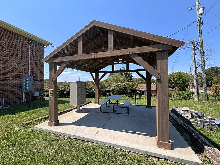 200 Watson Rd — Photo 11