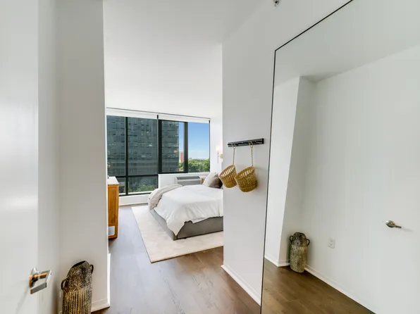 2030 Hudson Street image 20 of 284