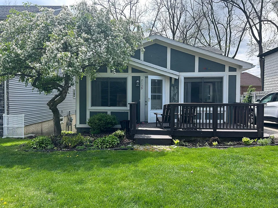 2139 Sunnycrest Dr