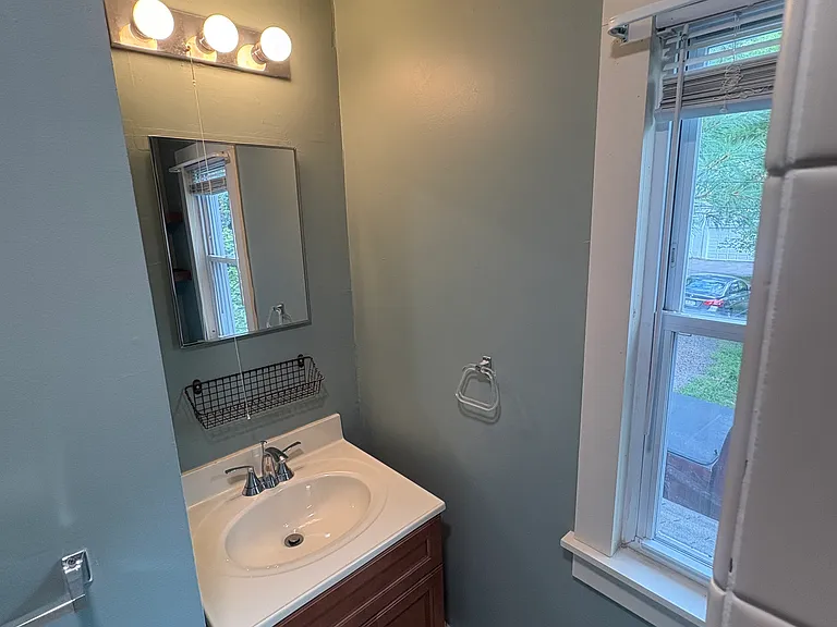 111 Cliff St — Photo 7