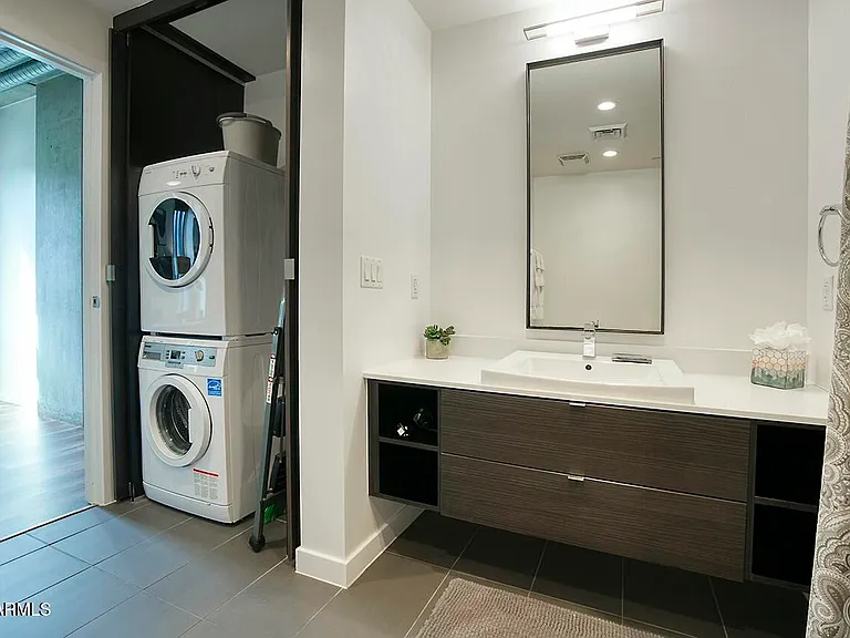 100 W Portland St #306 — Photo 22