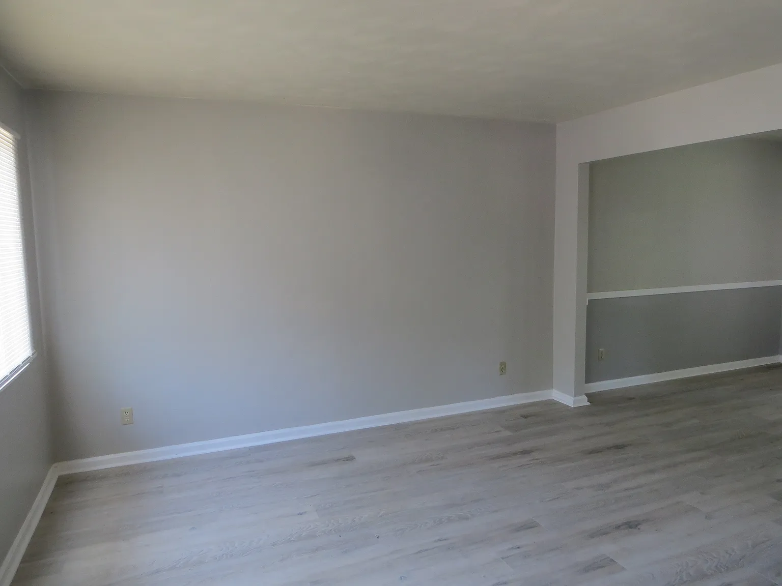 2 bed, 1000 sqft, $1,000 — Photo 3