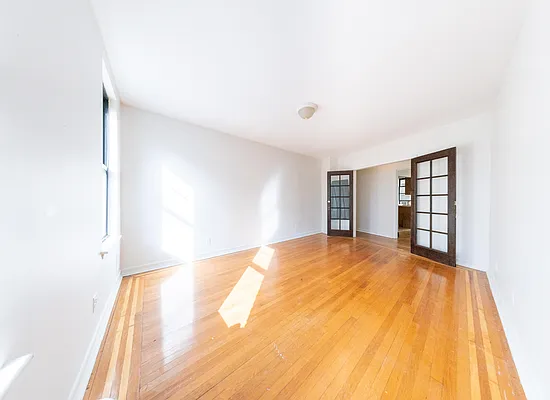 Rented by Julianna Realty Corp | media 5