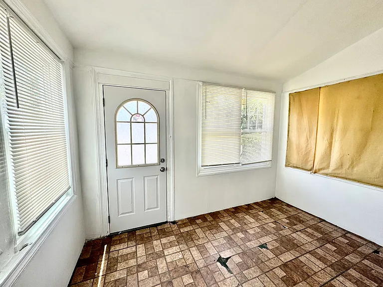 399 Stewart Ave — Photo 7