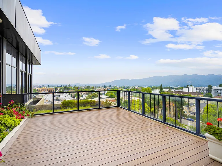 343 Pioneer Dr #1703 — Photo 36