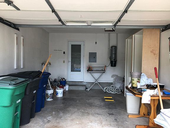 3rd image of 16542 Alwick Ln