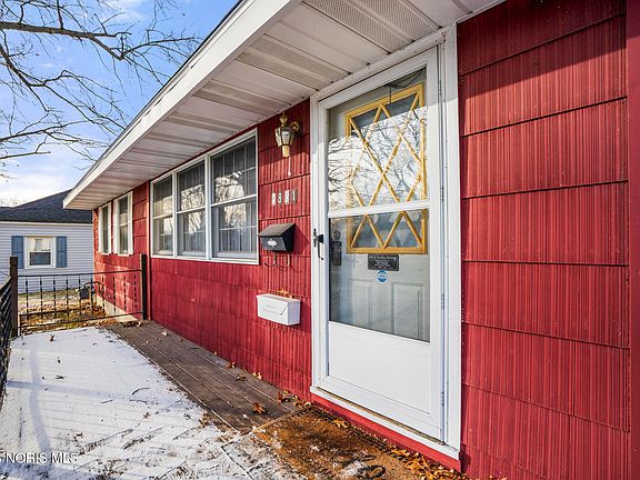4th image of 4851 Luann Ave