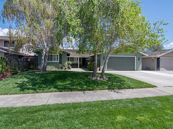 2nd image of 6134 Escondido Ct