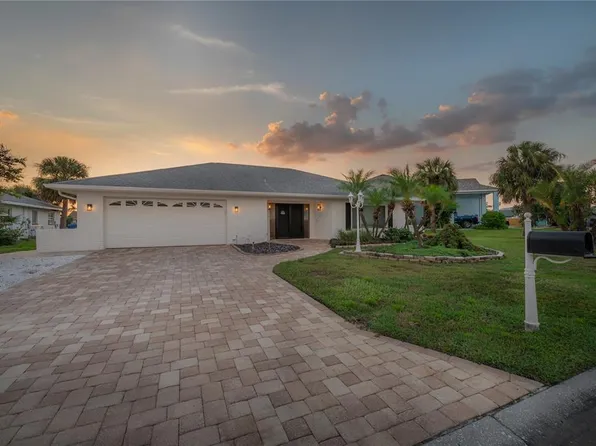 6322 Cottonwood Ln, Apollo Beach, FL 33572