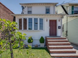 1505 149th St, Whitestone, NY 11357