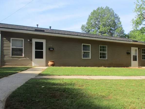 327 Oak St #327, Mooresville, NC 28115