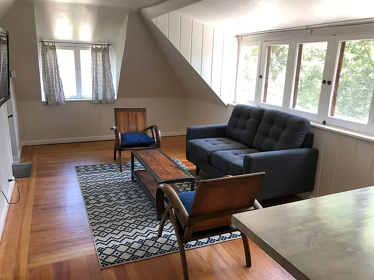 2342 Broadway St — Photo 3