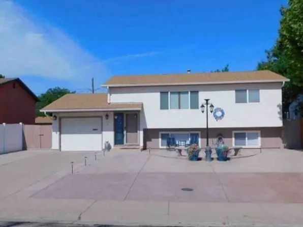 9 Barclay Dr, Pueblo, CO 81005