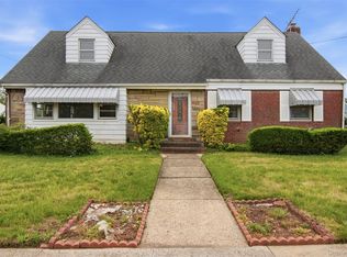 1001 N 4th Street, New Hyde Park, NY 11040