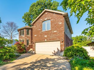 10551 Princess Ave, Chicago Ridge, IL 60415