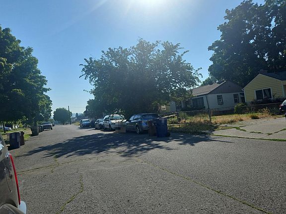 5th image of 1628 E Rich Ave