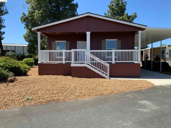 214 Maui Dr, Pittsburg, CA 94565