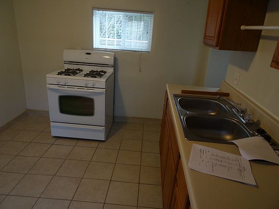 2nd image of 501 Aspen Ave NE
