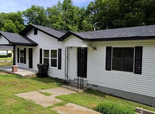 827 Tucker St #A, Dyersburg, TN 38024
