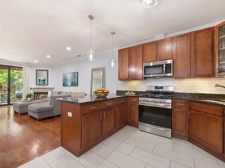 1618 S Halsted St #2D — Photo 7