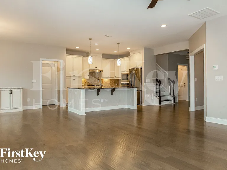 740 Wood Lily Dr — Photo 3