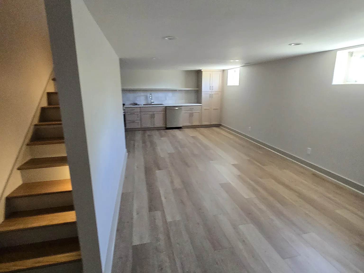 2 bed, 1400 sqft, $1,350 — Photo 2