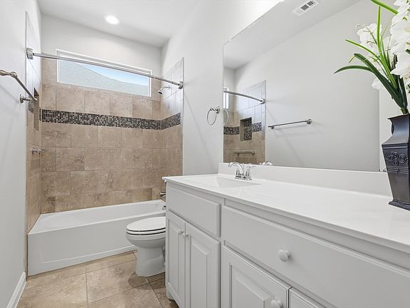 5th image of 8809 Thompson Rd