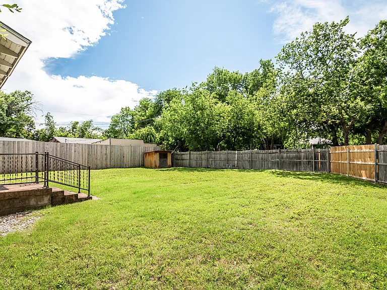 10943 Desdemona Dr — Photo 23