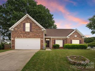 133 Fontanelle Dr, Mooresville, NC 28115