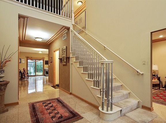 2nd image of 332 Oak Meadows Dr